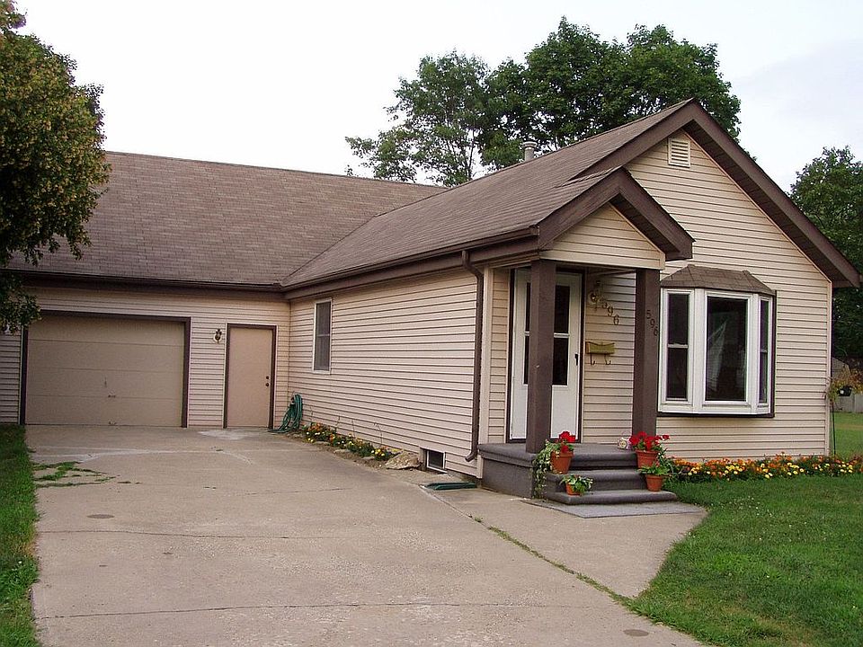 1st image of 596 Campbell Ave