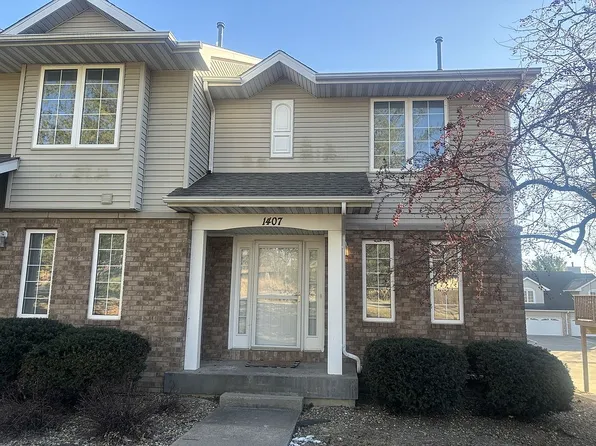 1407 McKinley Pl, Iowa City, IA 52246