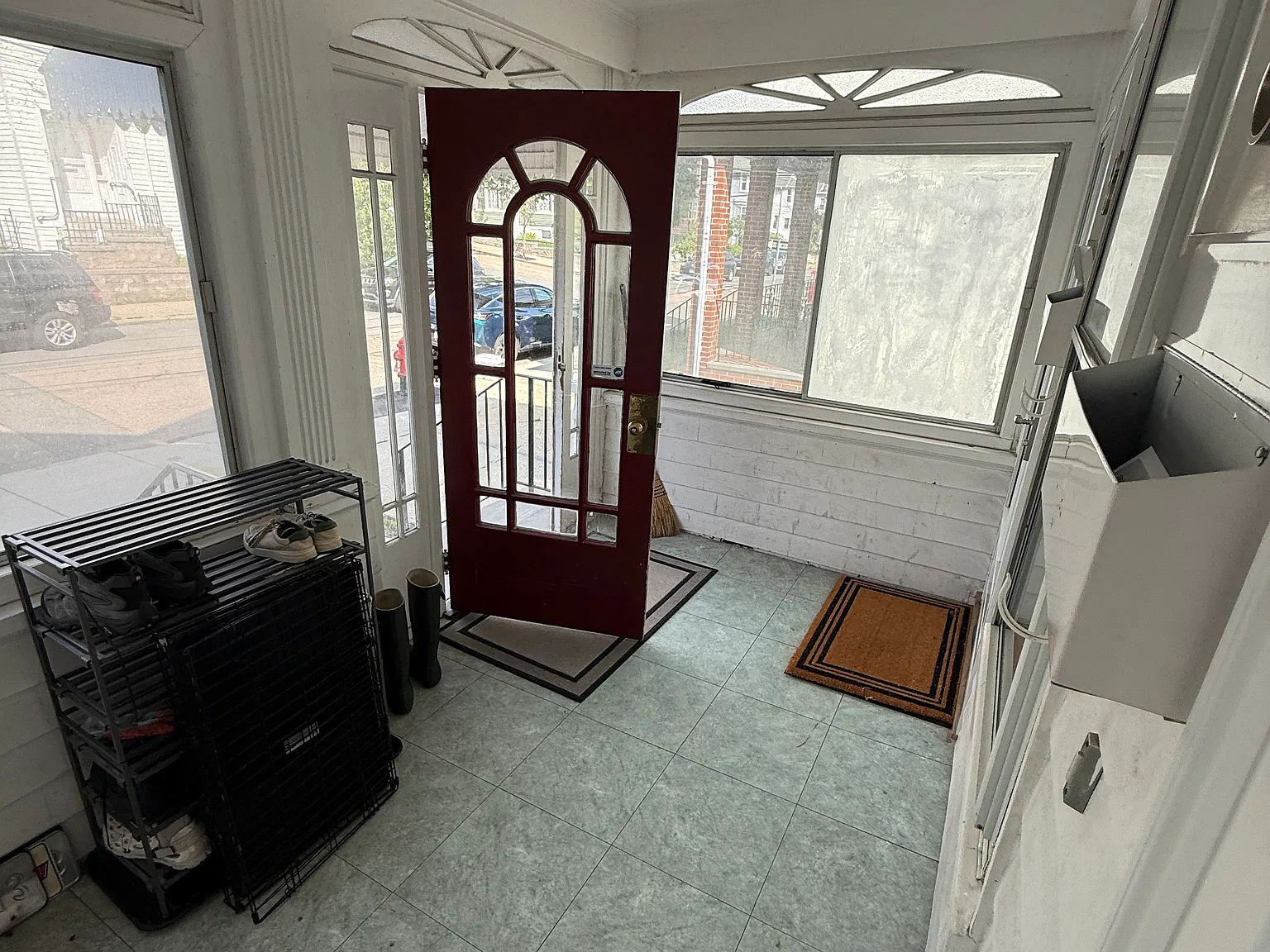 4 bed, 2259 sqft, $3,999 — Photo 2