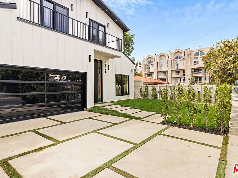 4535 Haskell Ave — Photo 50
