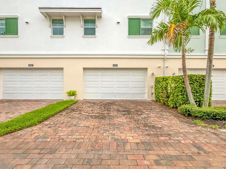 7089 Edison Pl — Photo 35