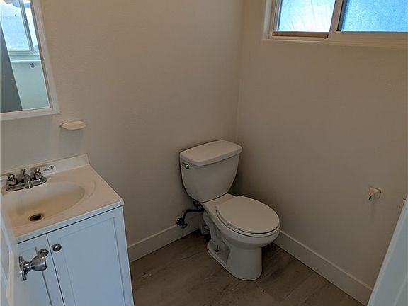 4th image of 905 W Sumner Ave #905B