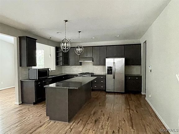 5th image of 9524 Thornecrest Dr