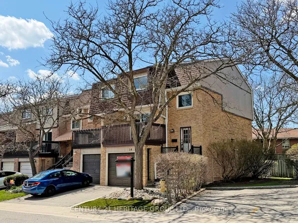 14 Dunkeld Way, Markham, ON L3T 4Y9