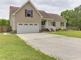 351 W Backwoods Rd, Moyock, NC 27958