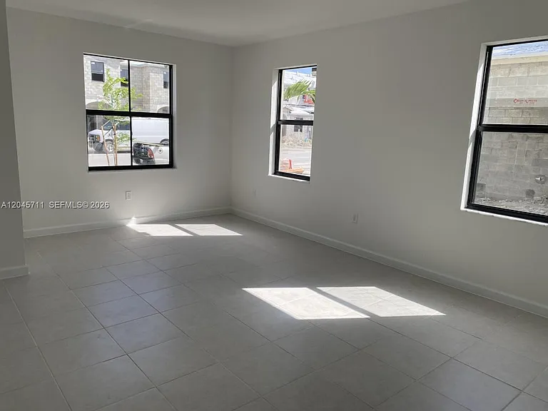 10100 SW 228th Ter — Photo 7