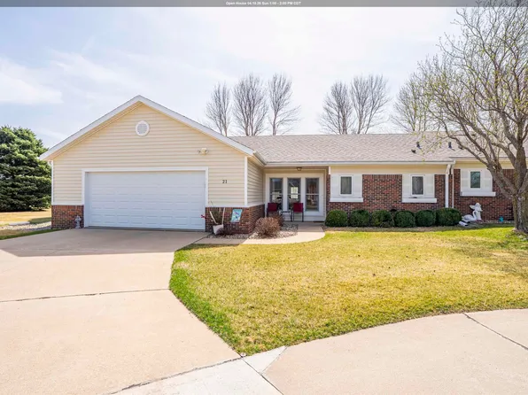 21 Park Village Ct, Le Mars, IA 51031