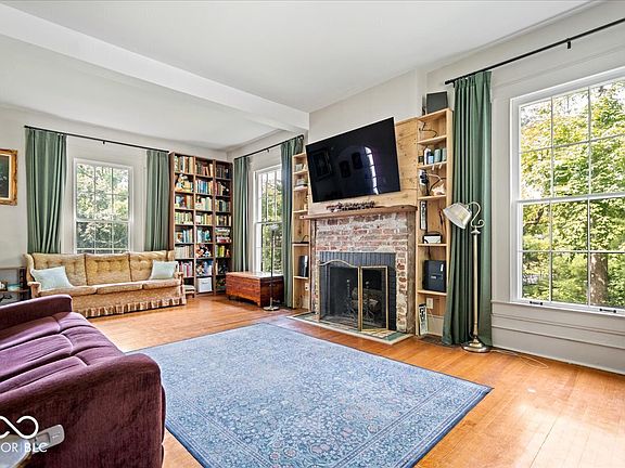 3rd image of 3815 Tansel Rd