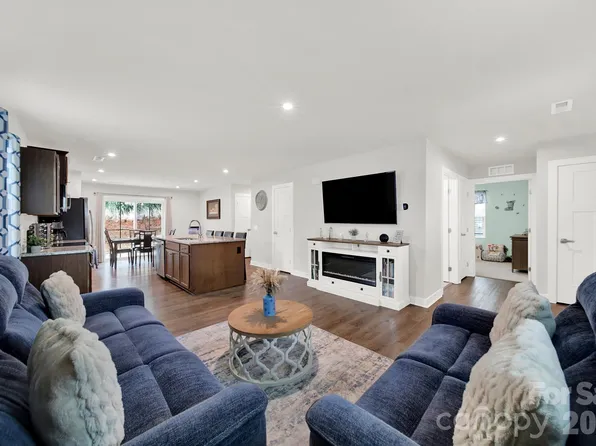 515 Grandiflora Ave, Lancaster, SC 29720