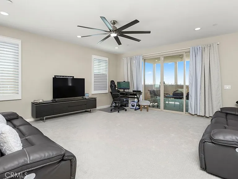 291 Carmine — Photo 15