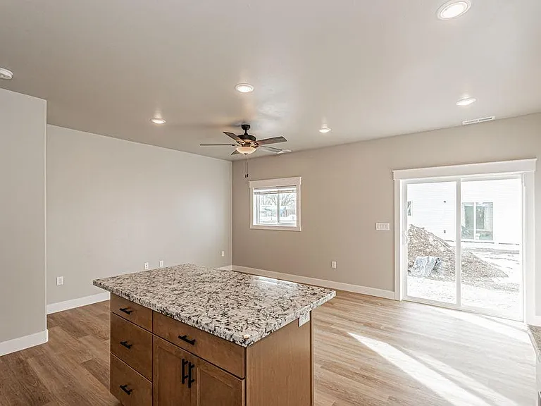 380 S 3 W #203 — Photo 41