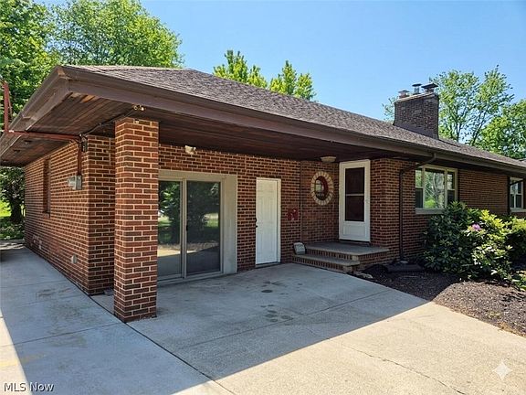 2nd image of 1815 Grantwood Dr