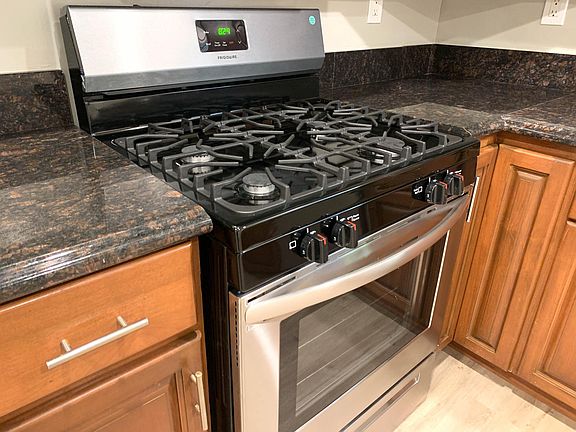 4th image of 1916 Broadway APT A