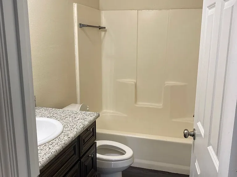 1336 Jade Ave — Photo 10