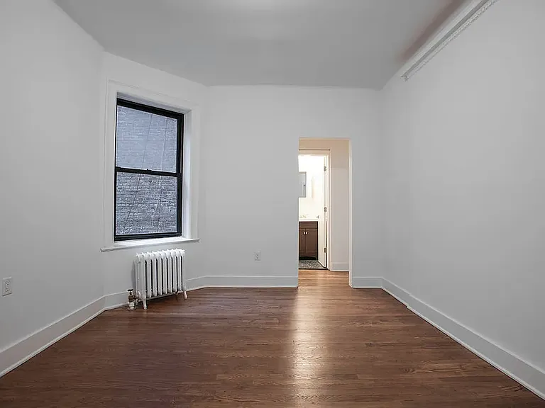 372 Saint Johns Pl #14 — Photo 5