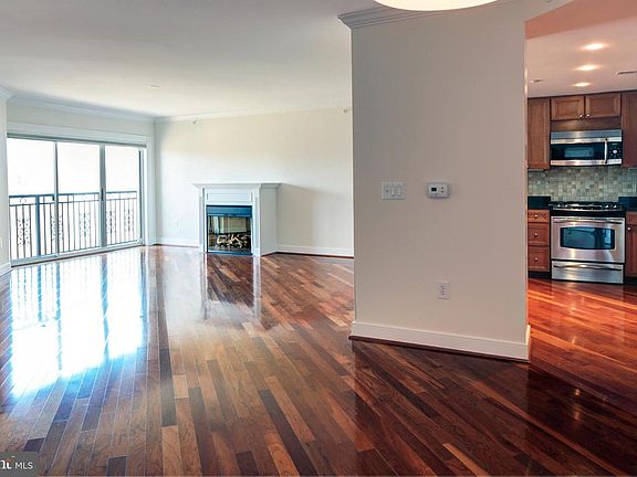 3rd image of 5 Park Pl APT 518