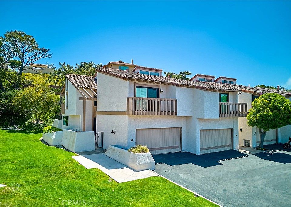 1st image of 30 Seaview Dr N