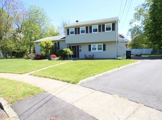111 Cybowski Ct, South Plainfield, NJ 07080