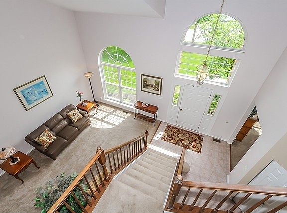 4th image of 480 Cherry Hill Ct