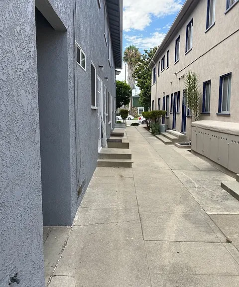 719 E Carson St #9 — Photo 7
