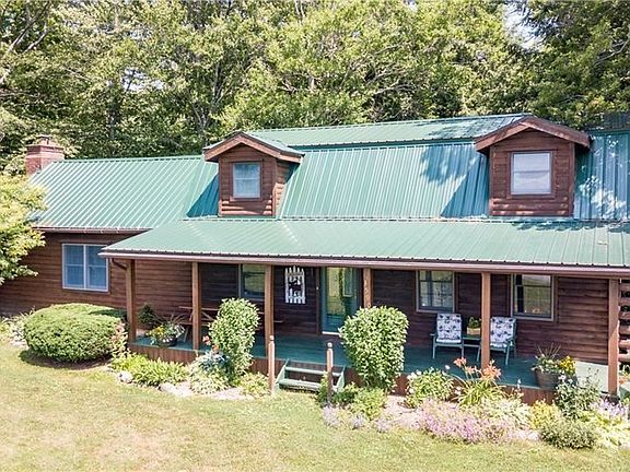 2nd image of 3590 Timothy Ln