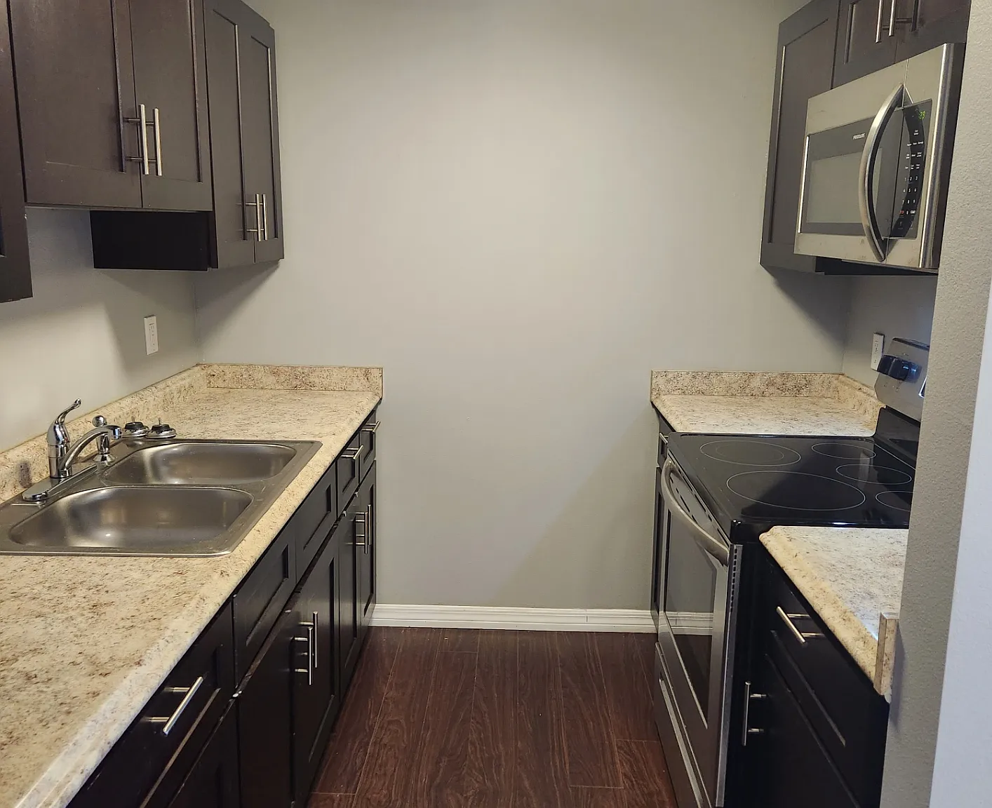 1 bed, 550 sqft, $1,275 — Photo 2