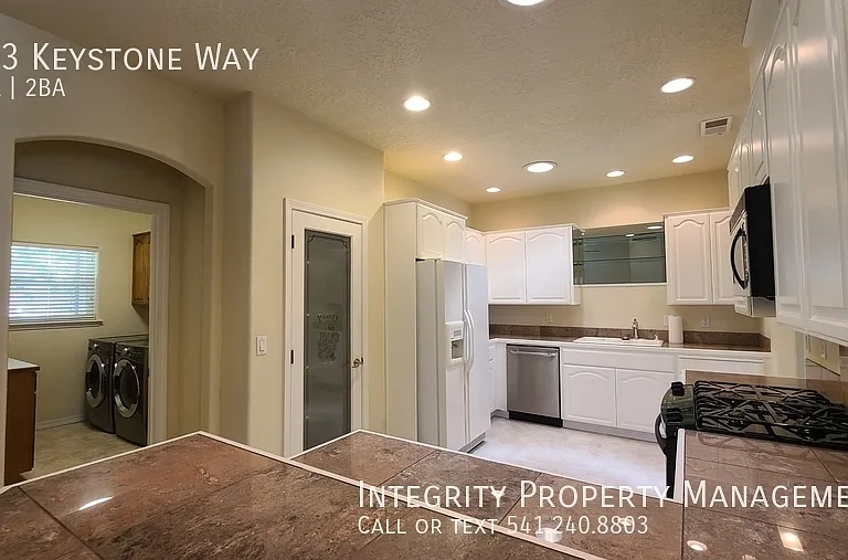 233 Keystone Way — Photo 12