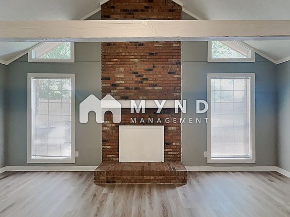3rd image of 3428 Valley Park Cv