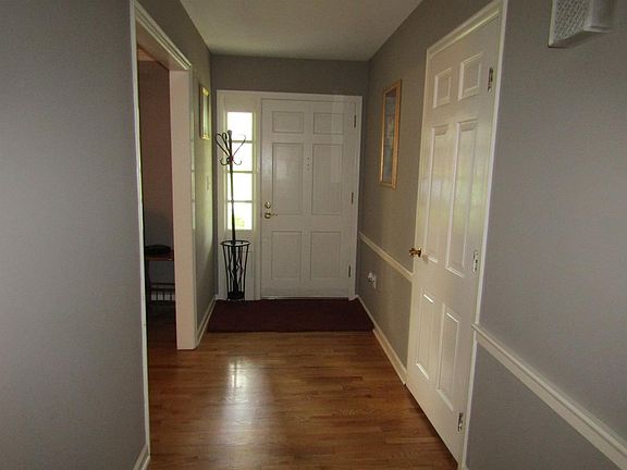 2nd image of 305 Leawood Dr