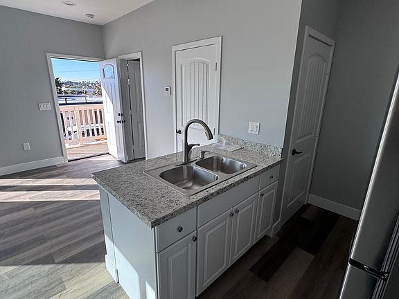 2nd image of 366 Peters Dr #2
