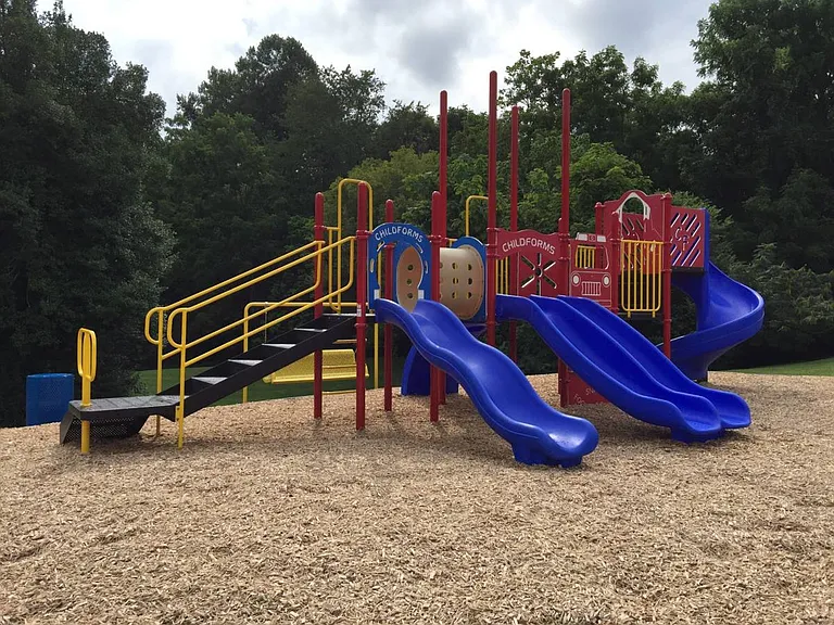 Country Shores Apartments — Photo 5