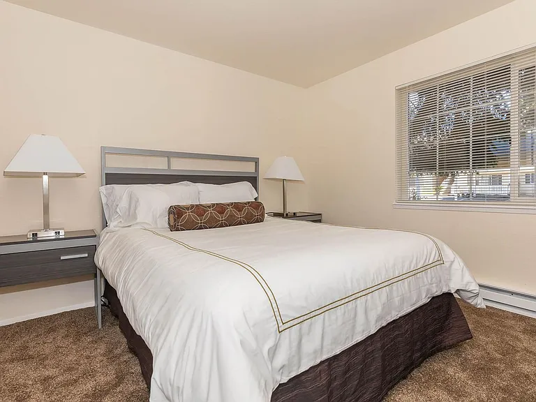 North Country Manor — Photo 33