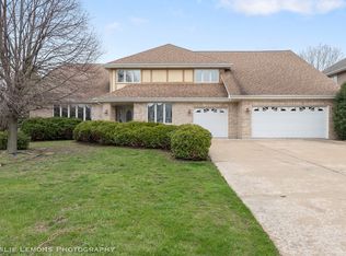 17027 Meadowcrest Dr, Homer Glen, IL 60491