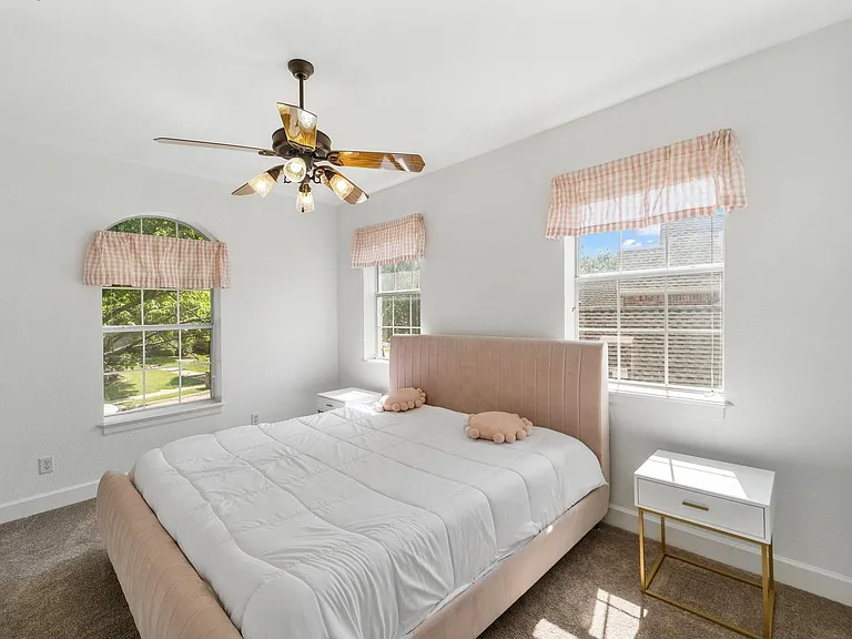 621 Somerset Dr — Photo 28