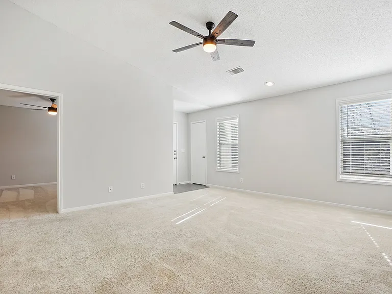 Cambridge Park Apartments — Photo 133