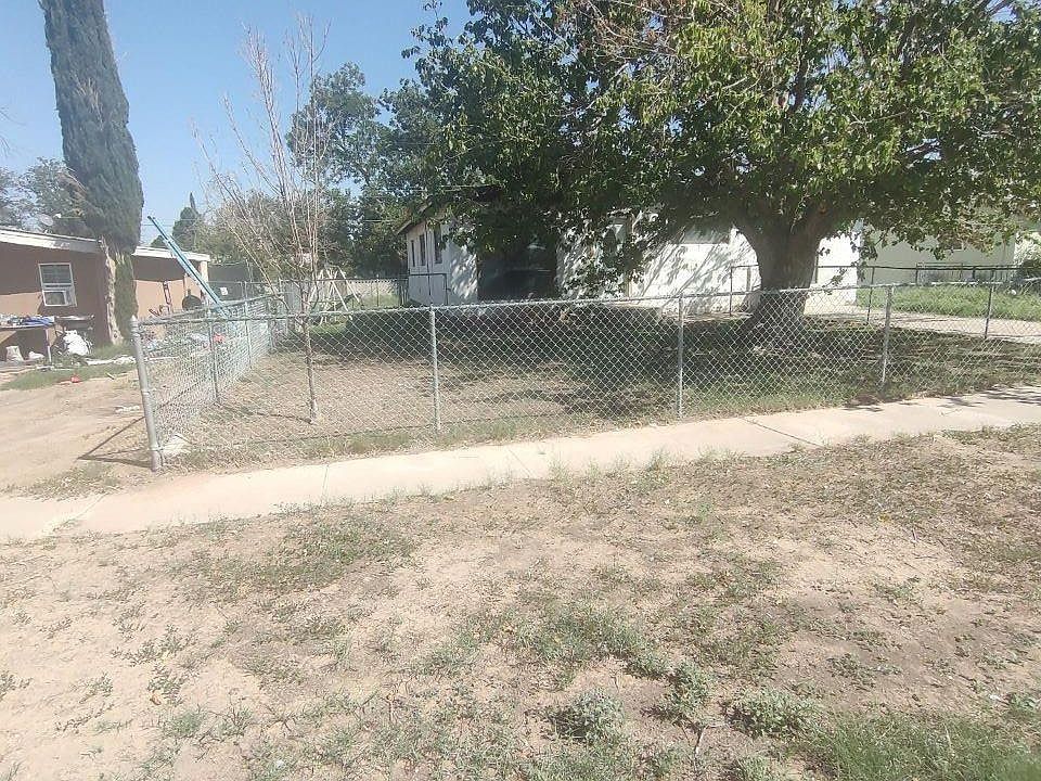 2nd image of 804 Sandia St