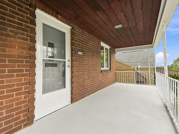 3rd image of 4326 McCaslin St