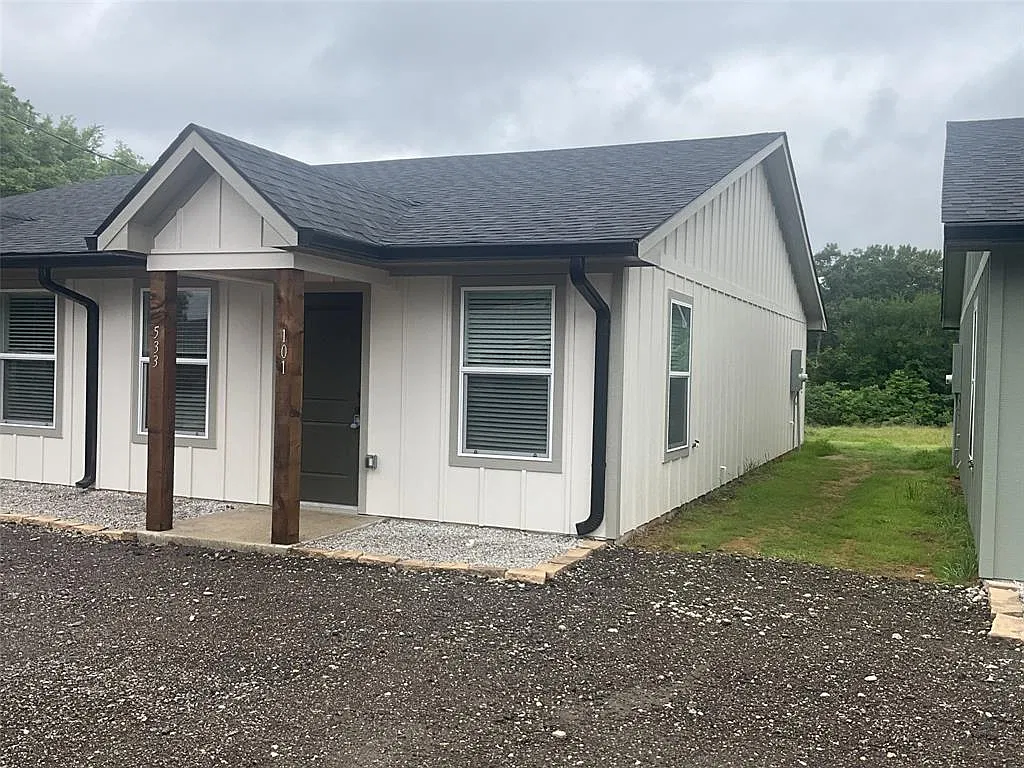 1 bed, 1.0 bath, 795 sqft, $1,025 — Photo 3