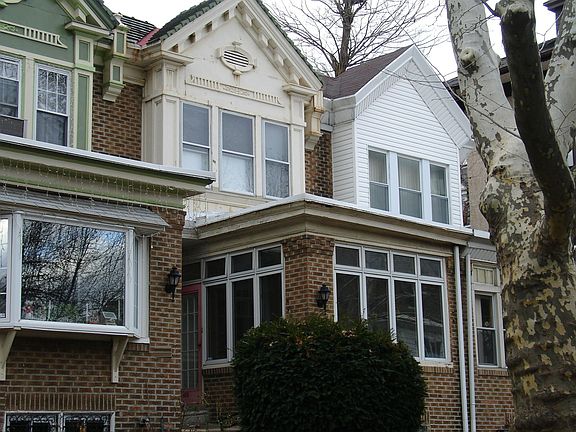 2nd image of 4513 Larchwood Ave