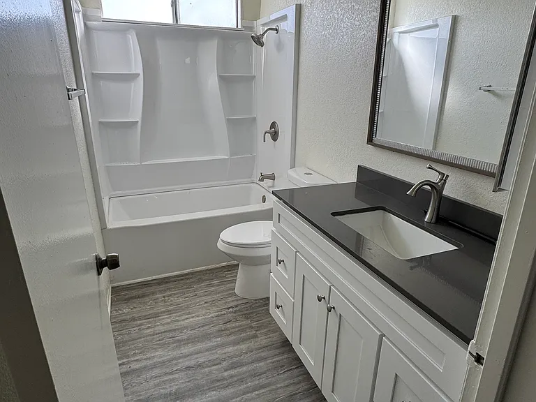 Magnolia Tree Apartments — Photo 6
