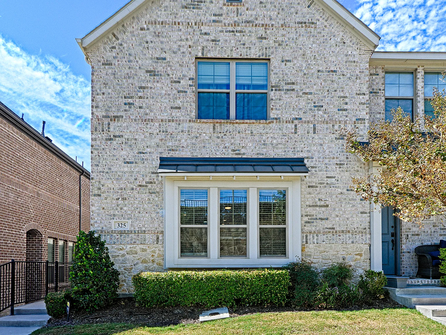 3 bed, 2016 sqft, $3,250 — Photo 4
