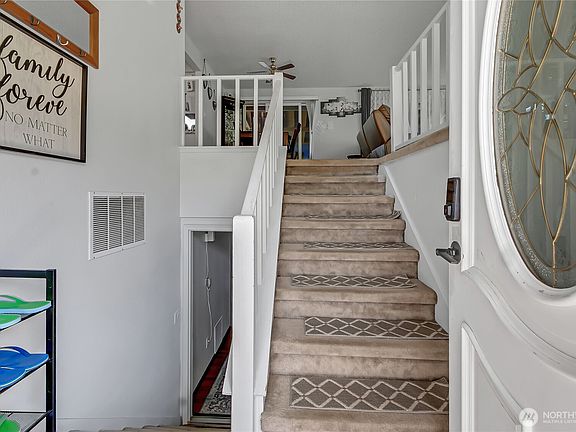 2nd image of 14915 16th Avenue Ct E
