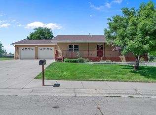 824 Fairview Dr, Belle Fourche, SD 57717