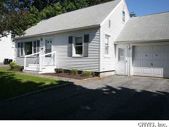 2nd image of 133 E Dauenhauer St