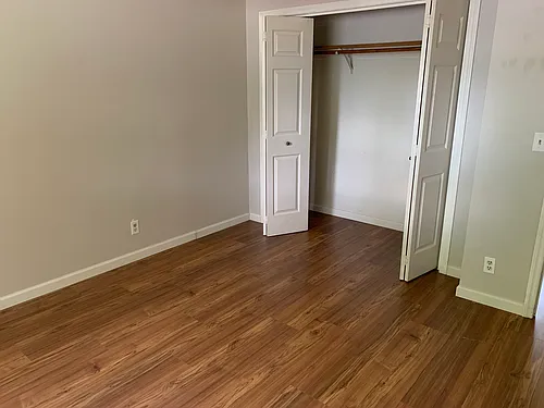 4721 Siesta Ct NE Photo 1