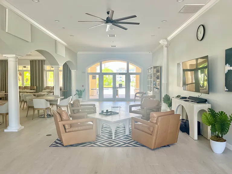 Harbour Isle Dr — Photo 25