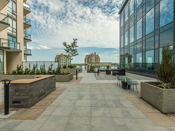 5th image of 111 Worsley St #713
