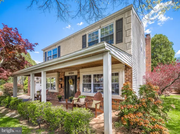 8647 Belfry Dr, Philadelphia, PA 19128