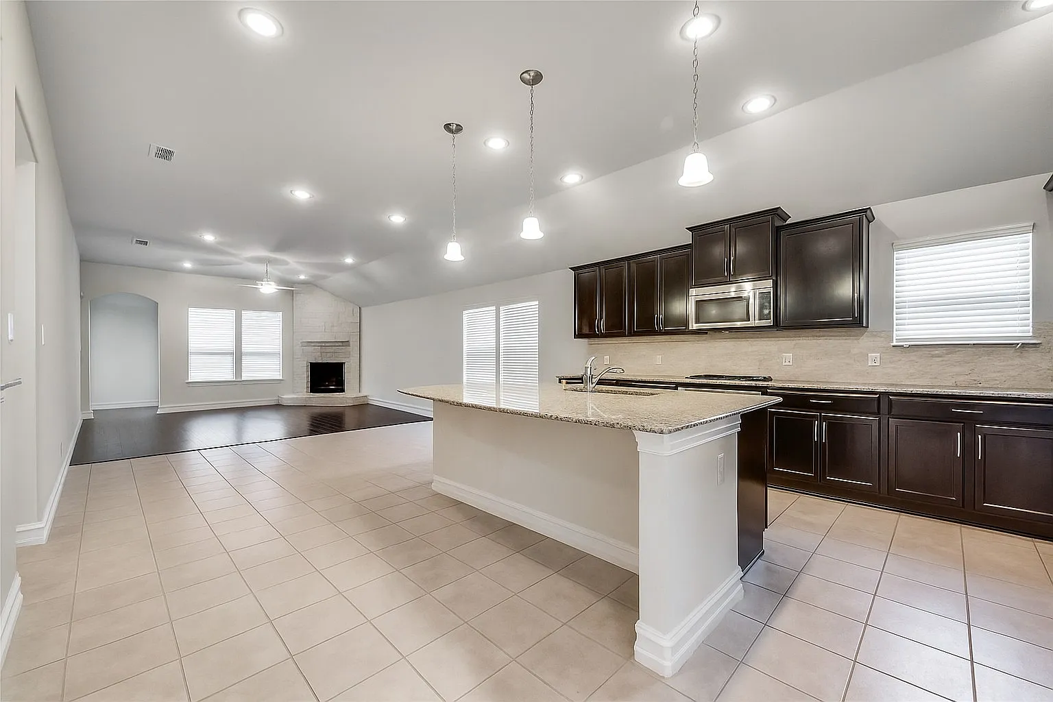 601 Elm Creek Dr — Photo 1