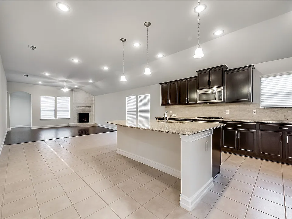601 Elm Creek Dr